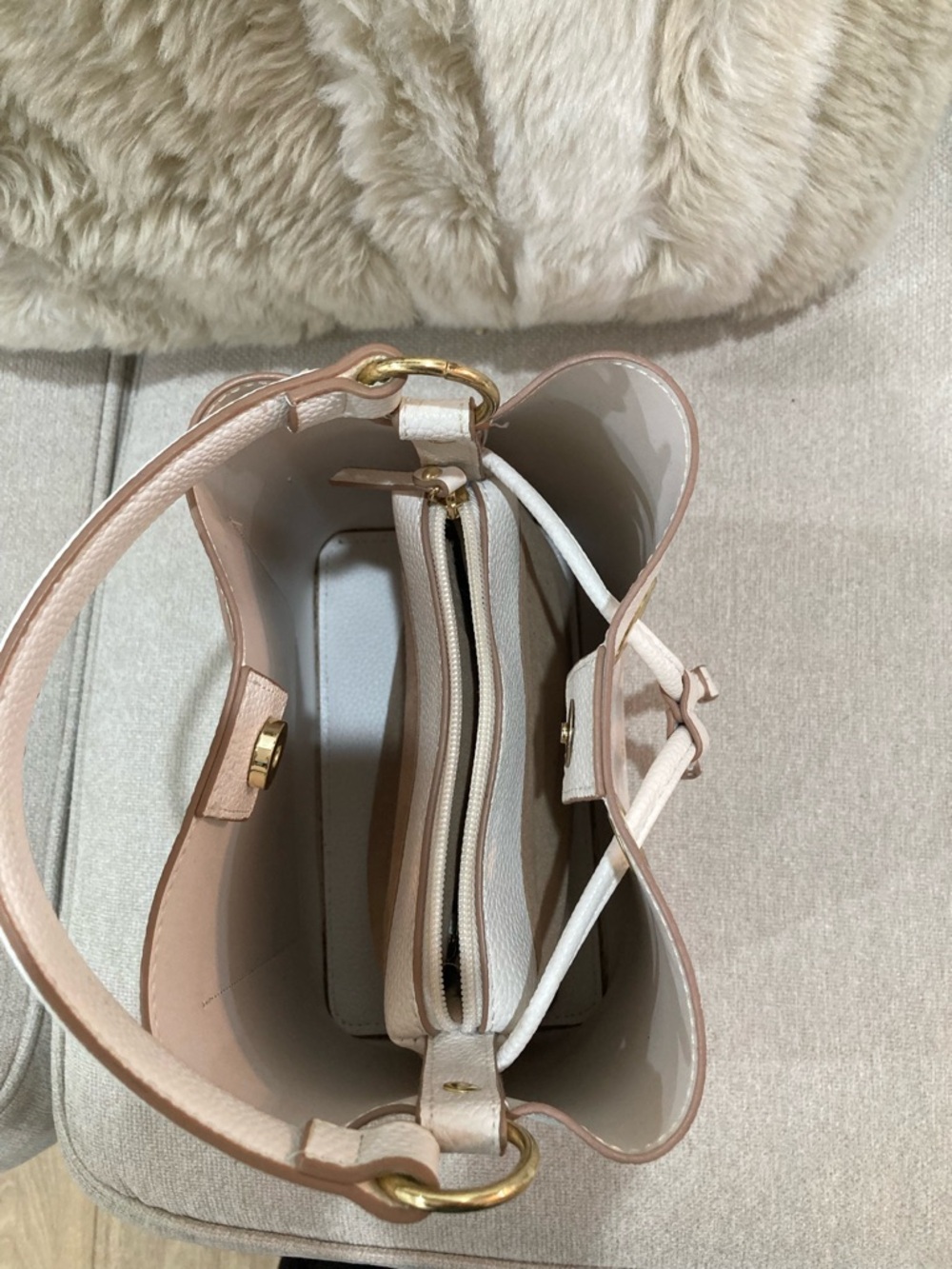 White Pebbled Leather Drawstring Bucket Bag - Picture 4 of 10